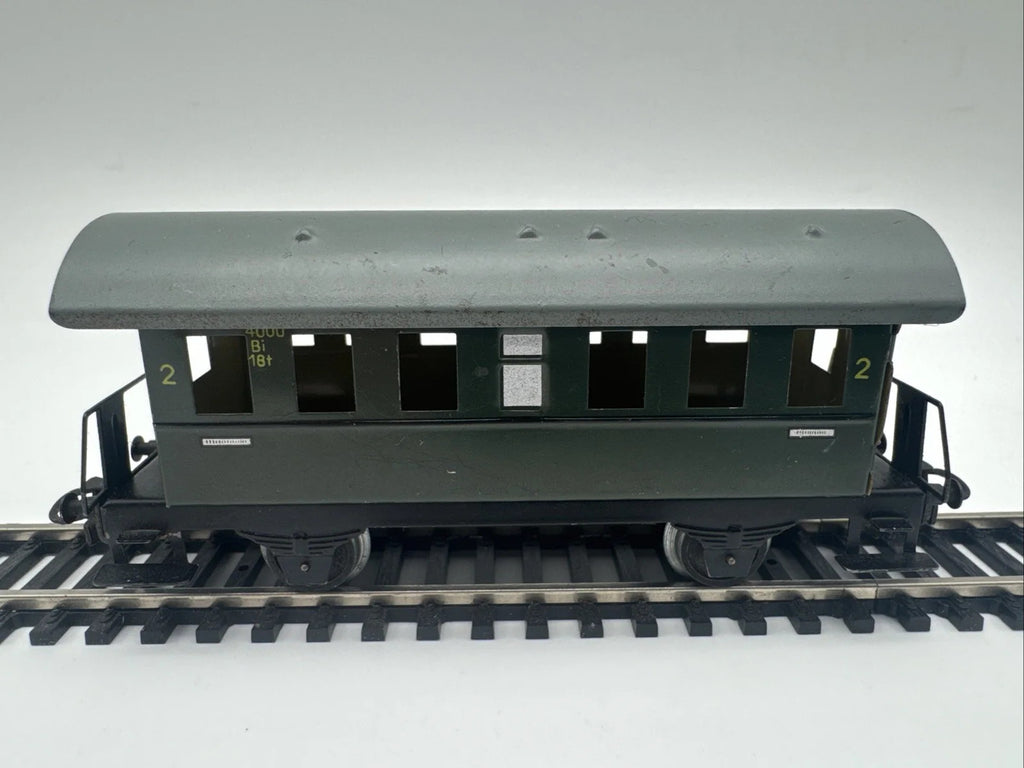 Märklin H0 4000 Personenwagen Donnerbüchse Bi 2. Klasse grün / Blech