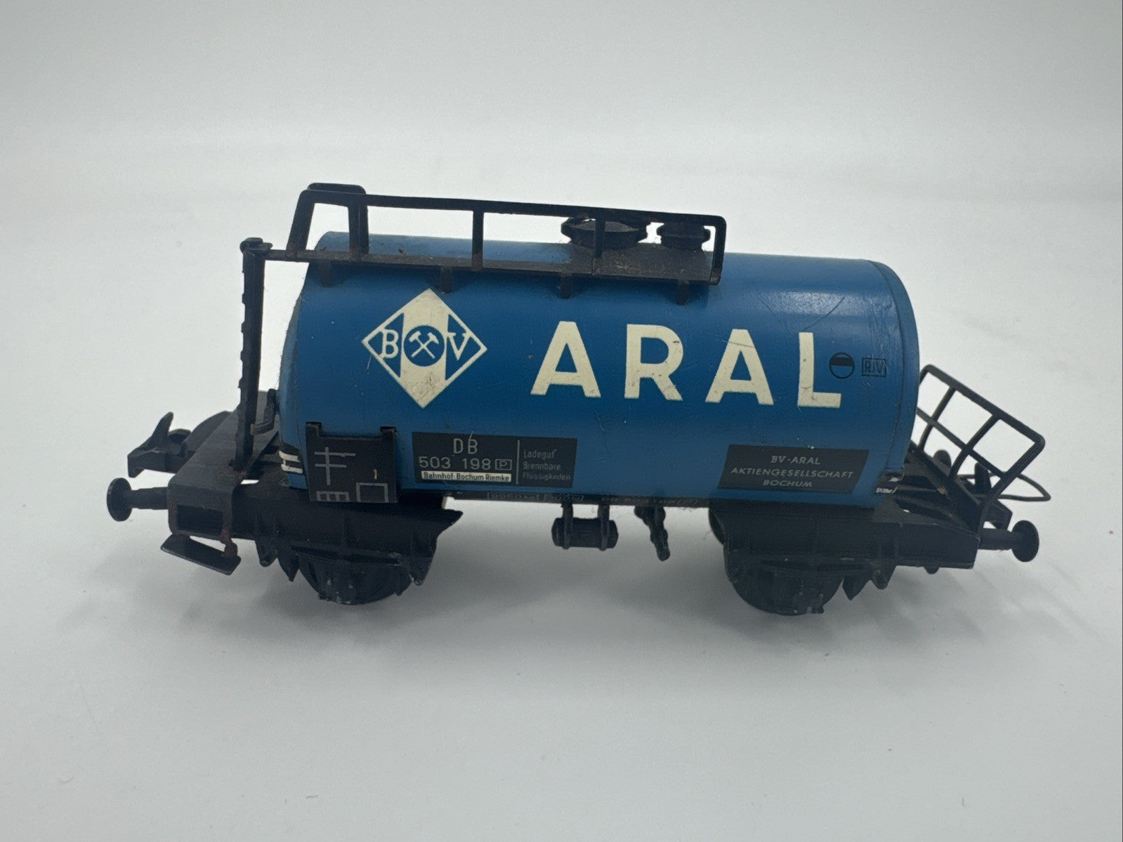 Trix H0 Tankwagen Aral  DB 503198