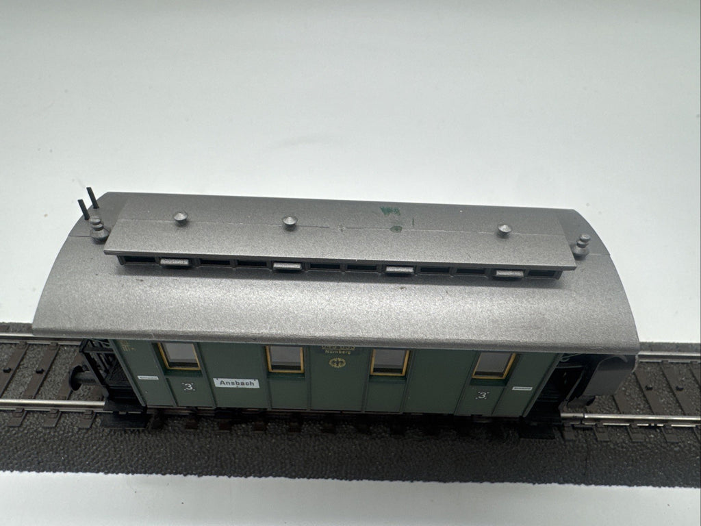 Fleischmann H0 5051 Personenwagen 3. Kl. 049 033 DRG 2-Leiter-Achsen #765