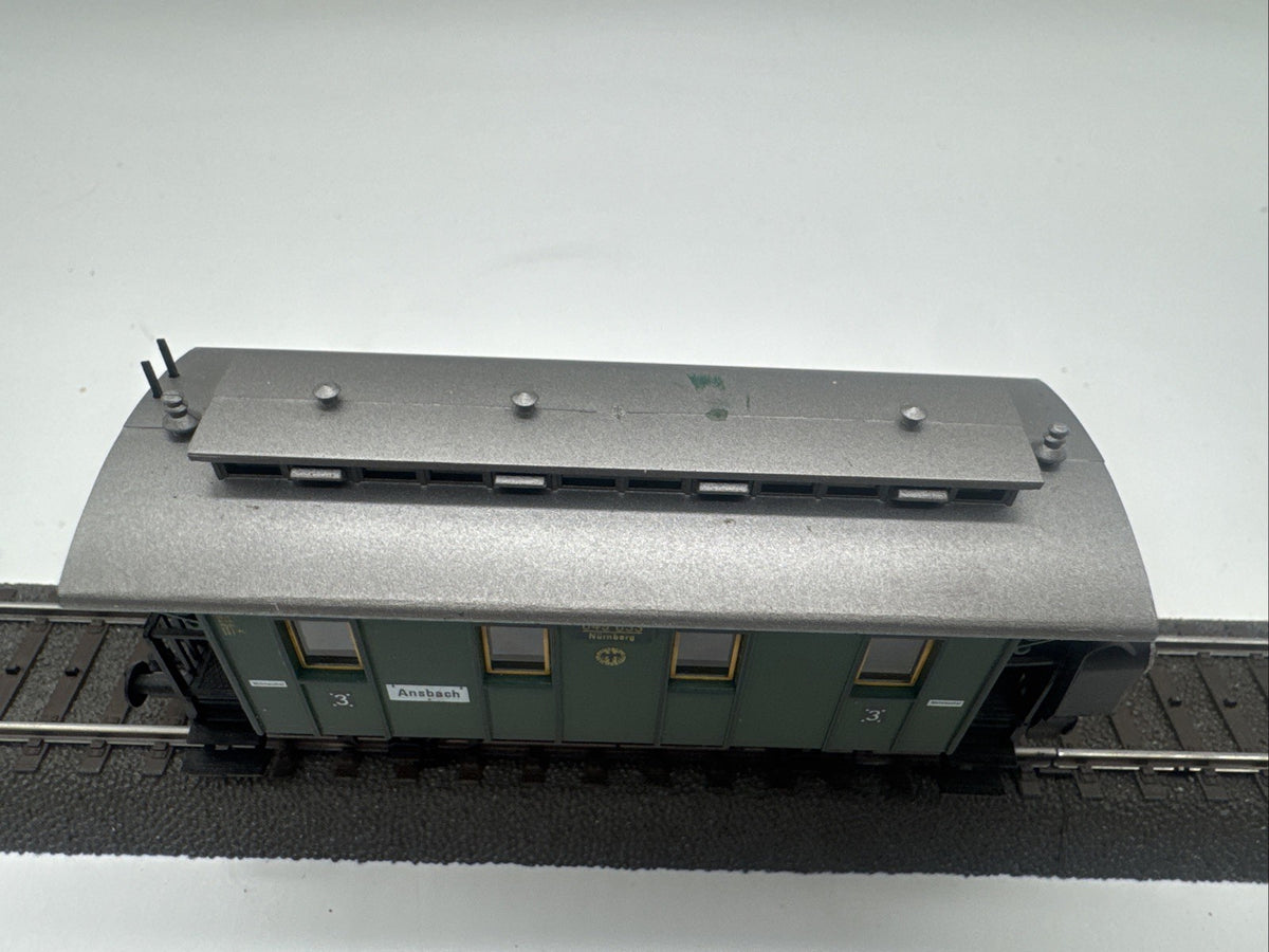 Fleischmann H0 5051 Personenwagen 3. Kl. 049 033 DRG 2-Leiter-Achsen #765