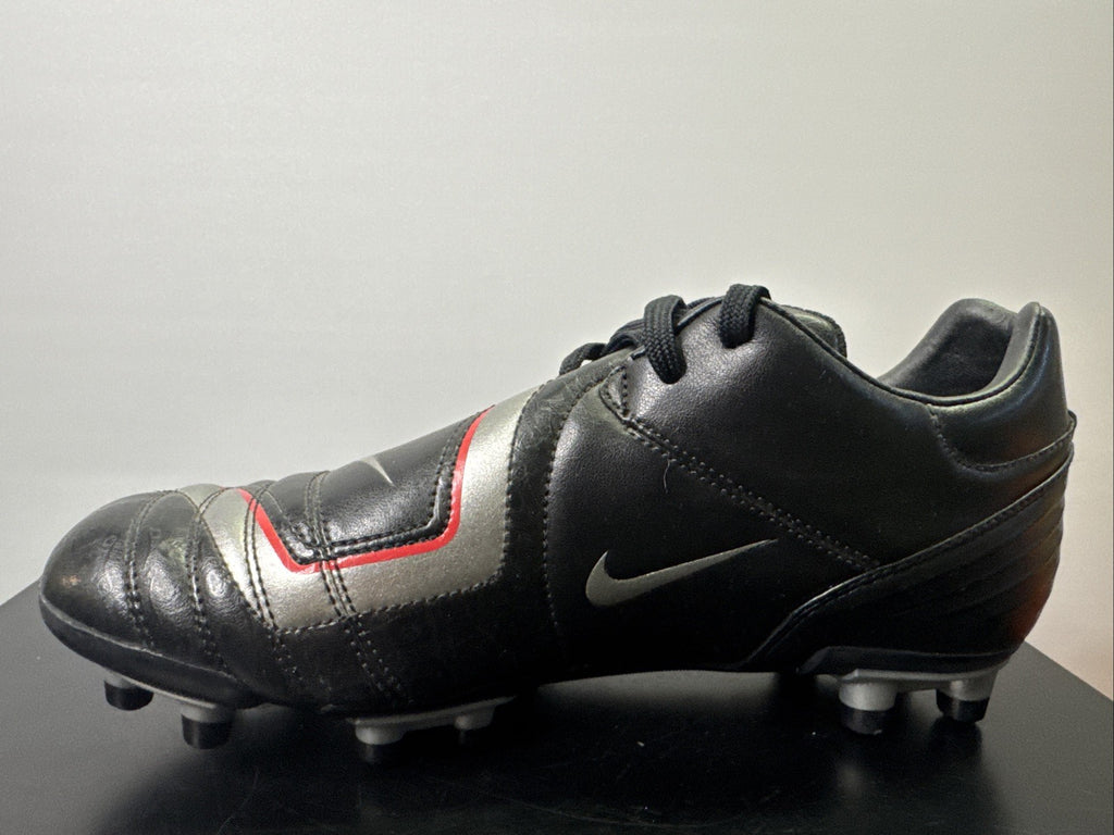 Nike Total 90 Gr. 42,5 Fußballschuh Shift Plus FG