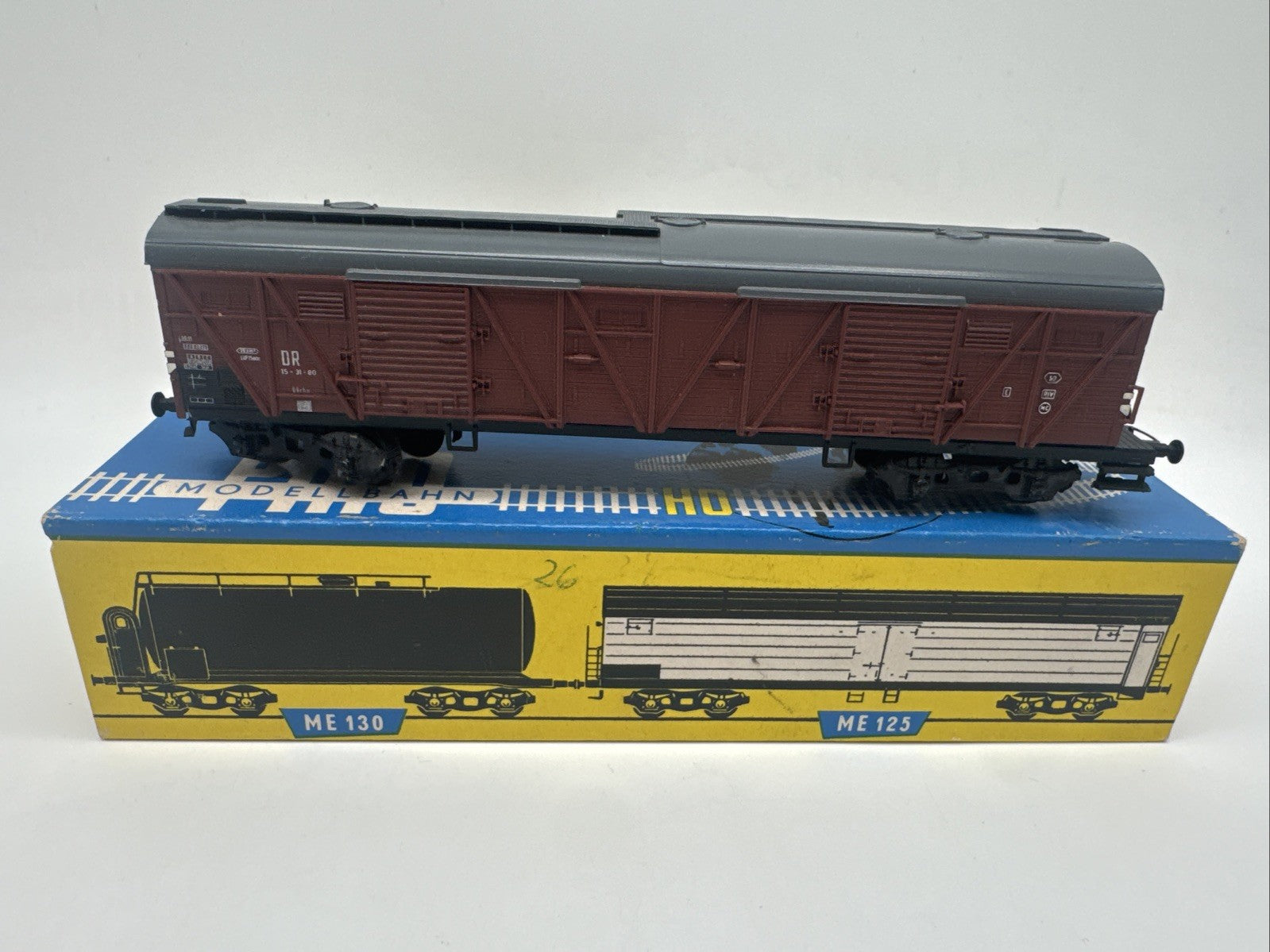 PIKO Modellbahnen gedeckter Güterwagen DR   EpocheIII - 70er Top Zustand
