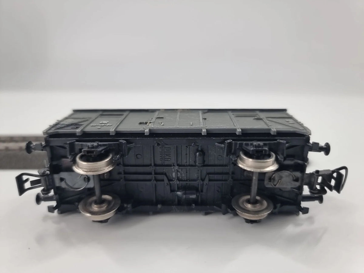 PIKO gedeckter Güterwagen grau DR 03-48-77 G