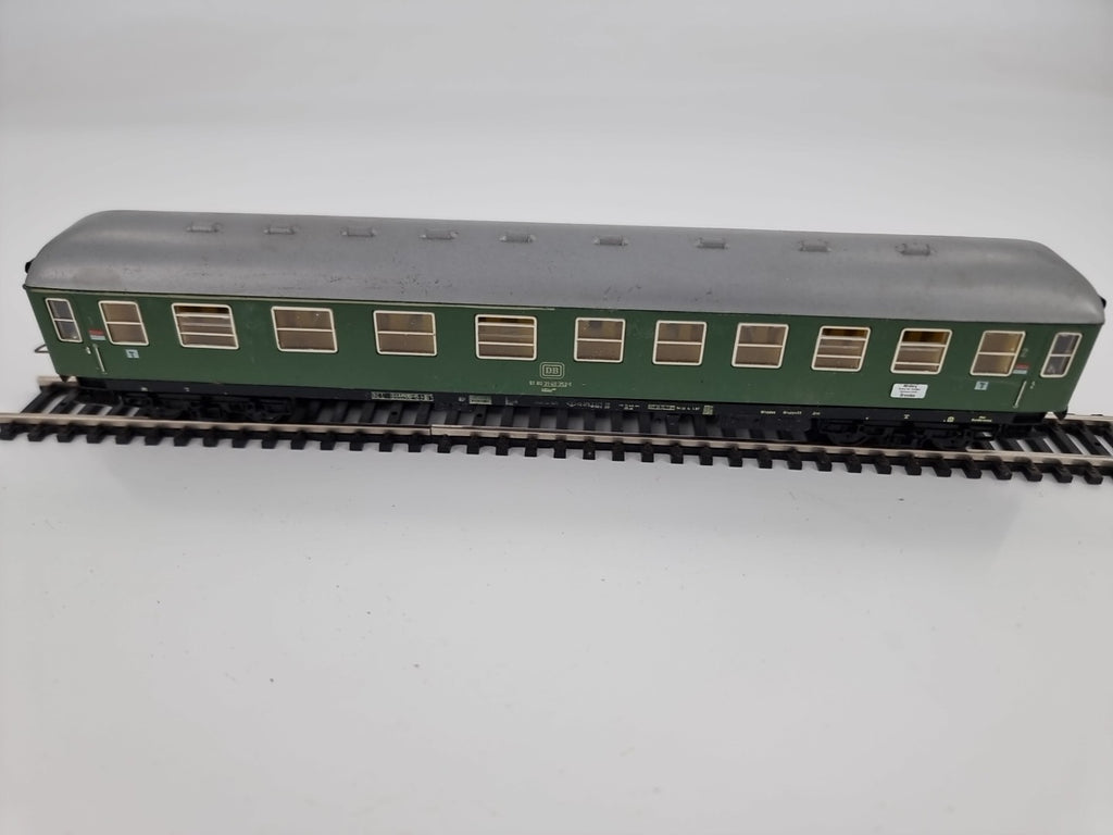 H0 Personenwagen  1./2.Klasse Grün DB 51 80 31-40 352-1 