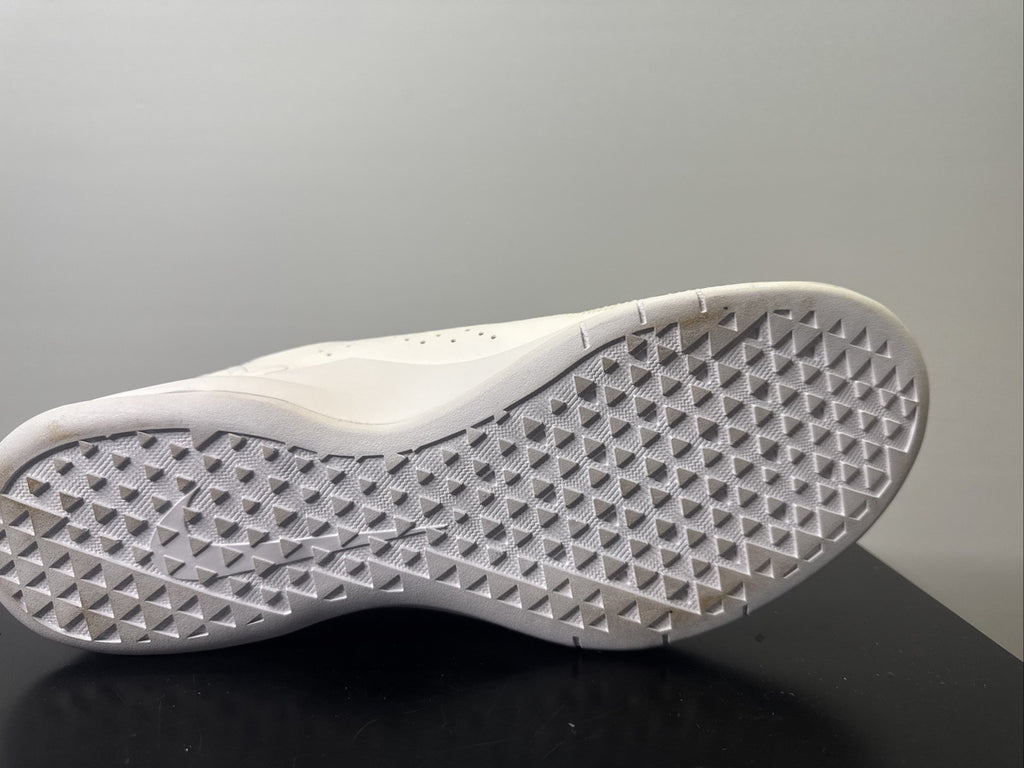Nike Wmns Air Max Bella TR 3 Gr. 43 Sneaker