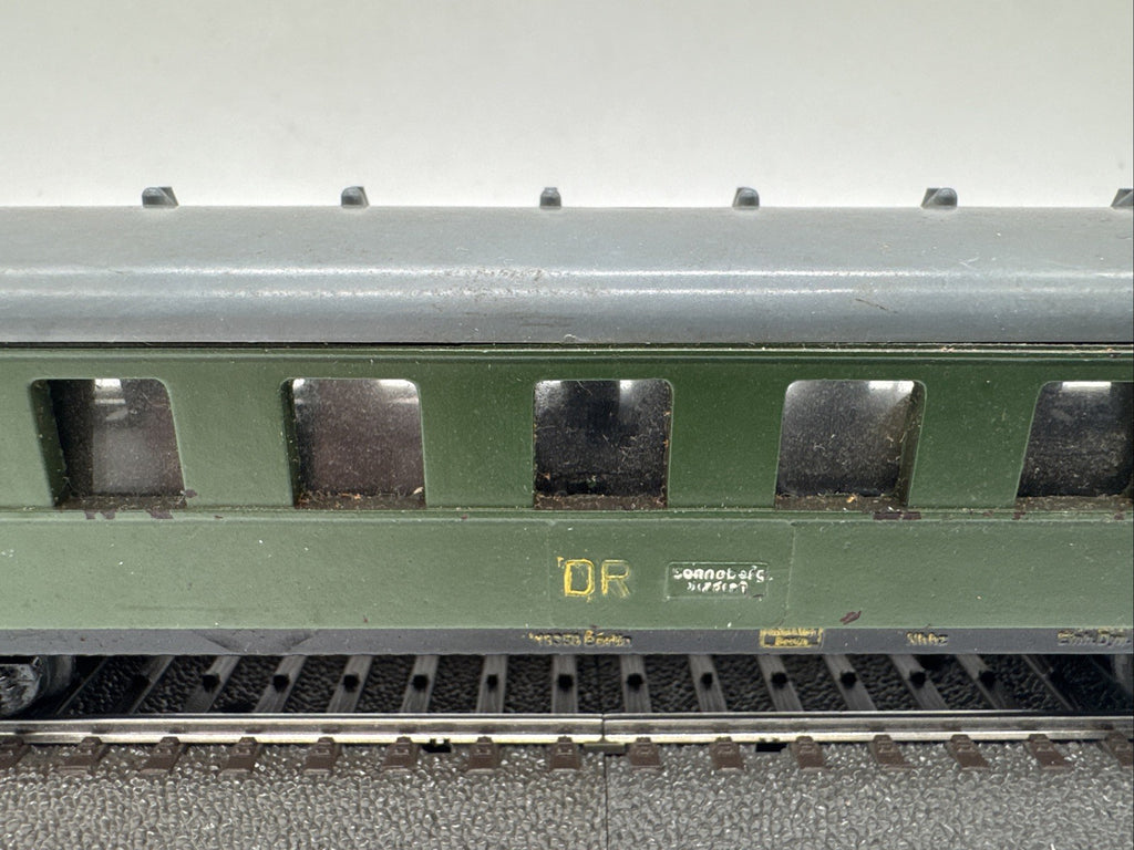 Piko Spur H0 18350 Personenwagen der DR Grün #66