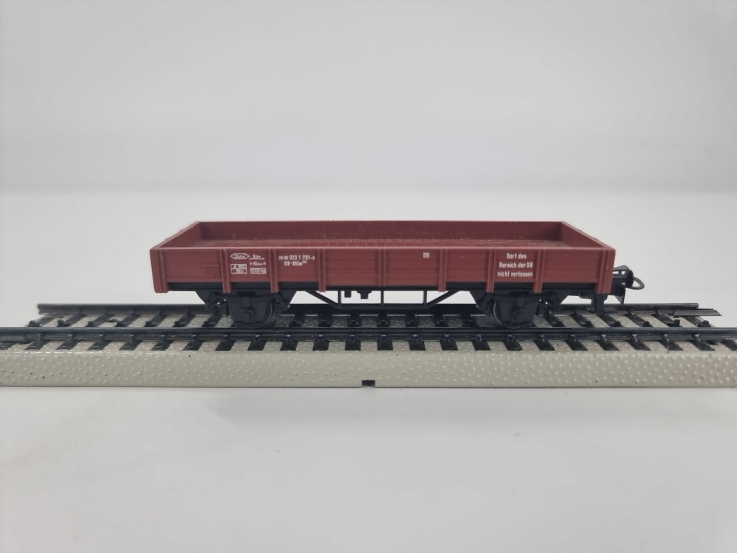 Märklin  H0 505 der DB Niederbordwagen  Rot