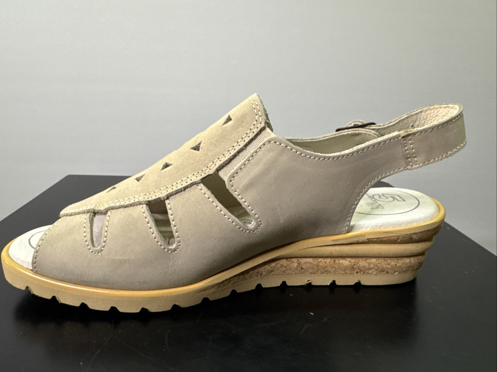 Reflex Punkte Damenschuh Gr. 37 Sandale Beige 