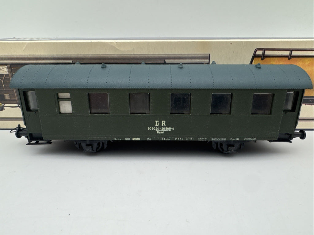 Piko H0 Personenwagen 505024 - 26588-4 - Baai - DR - grün H0 HO