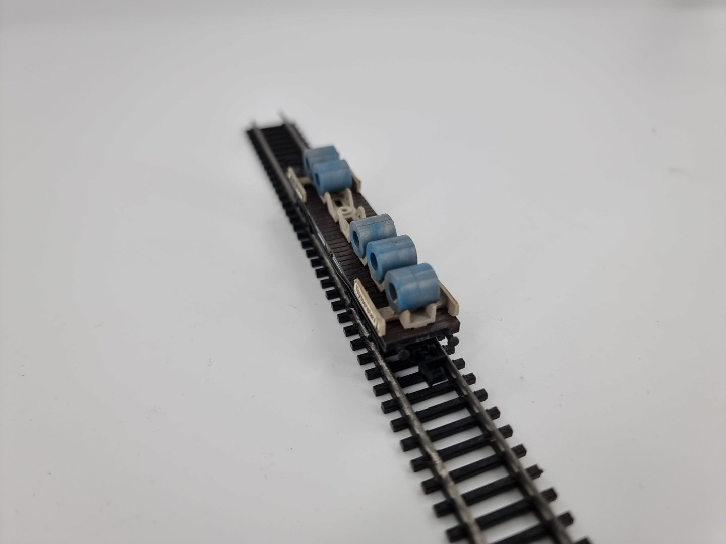 Arnold N Bausatz Schwerlastwagen "Thyssenstahl" mit Ladung 