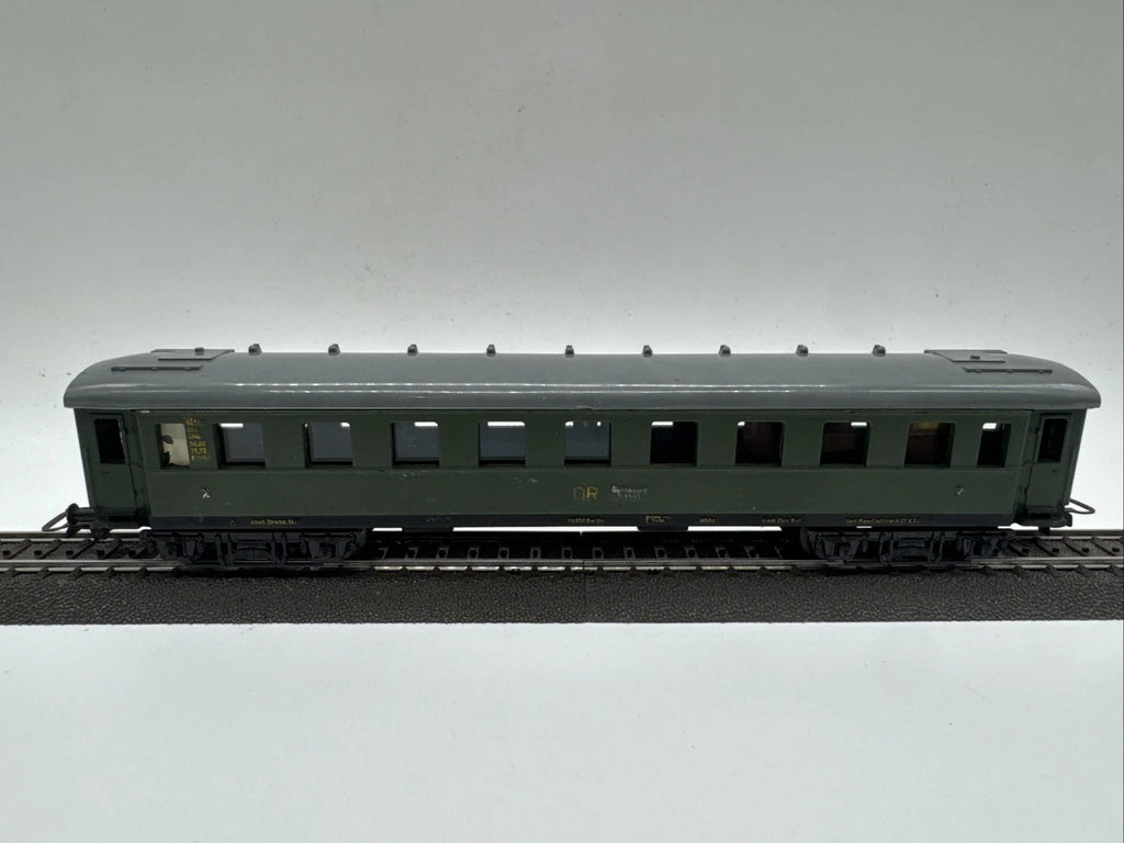 Piko Spur H0 18350 Personenwagen der DR Grün #68