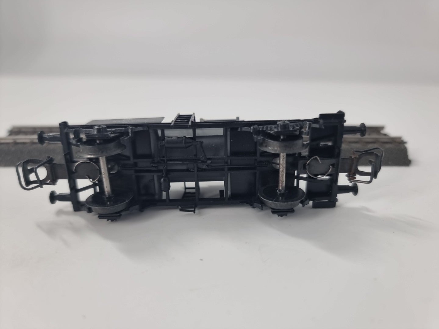 Schicht Kesselwagen der DR  53-33-57 Zd  H0