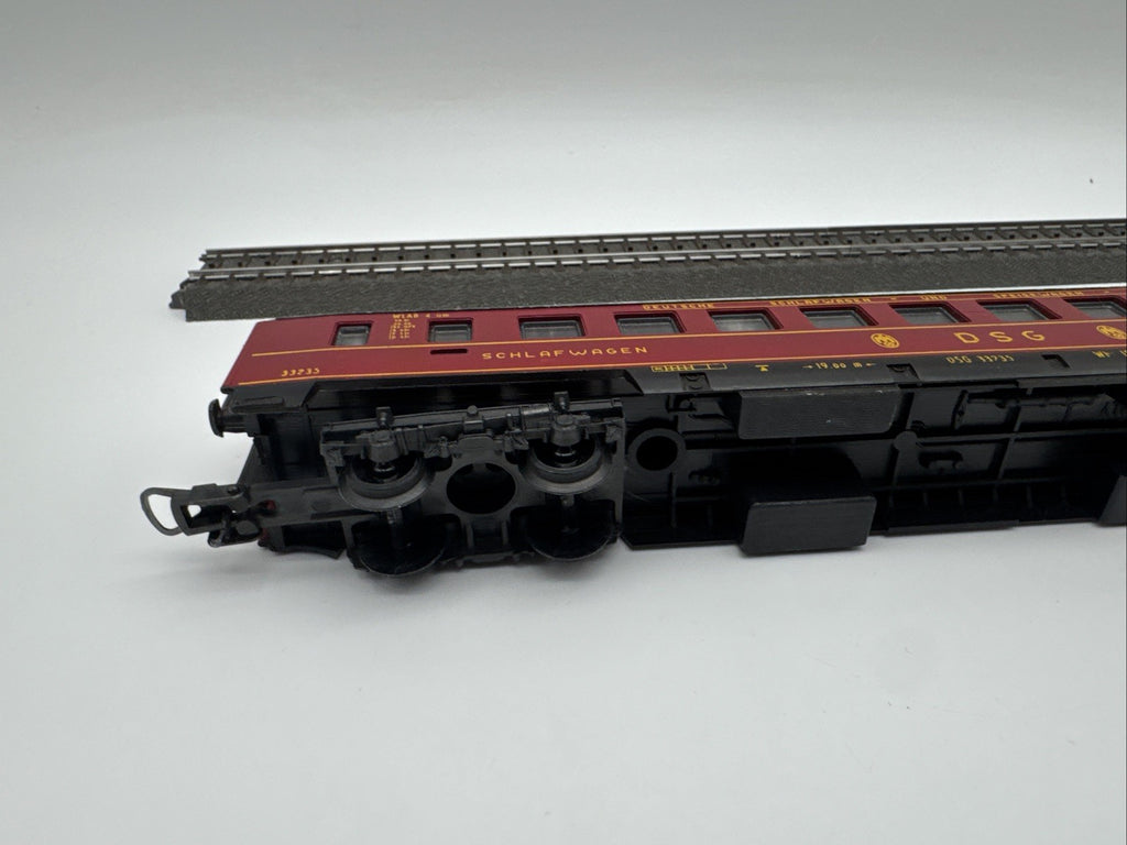 Lima DSG Speisewagen H0 – rot/silber  – Modellbahn