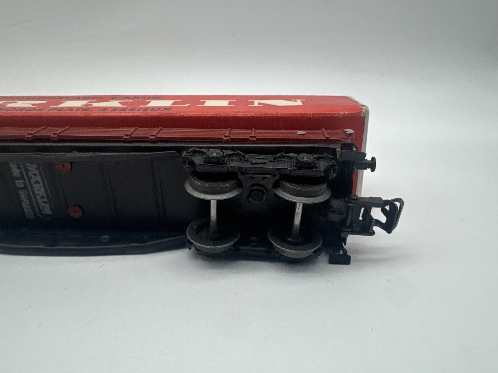 Märklin H0 4514 4-achsiger Niederbordwagen DB