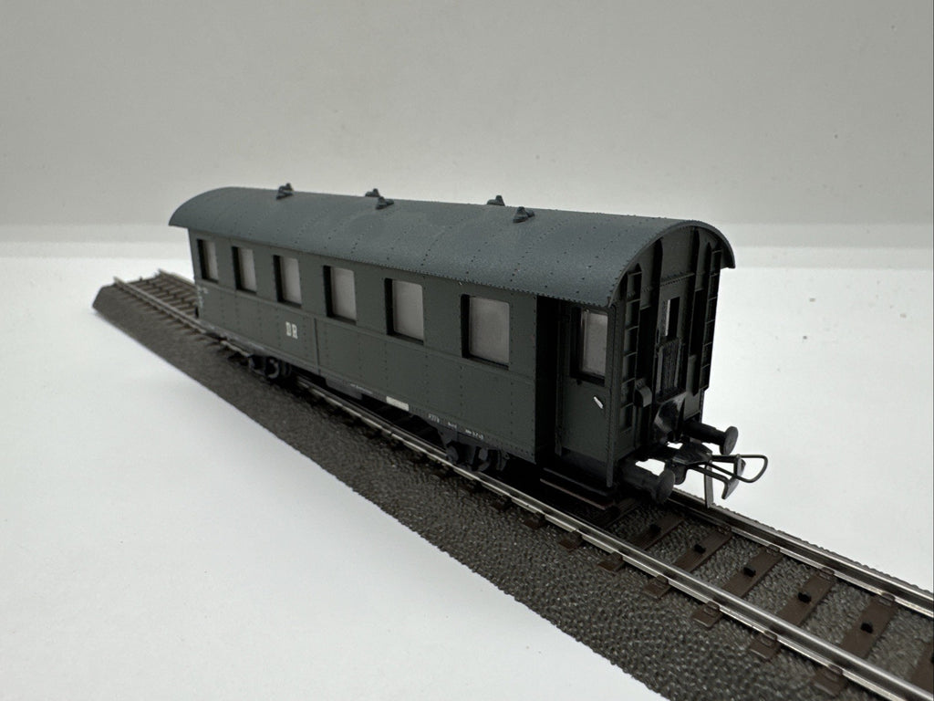 Piko Personenwagen 344-224 Bi 54 PI - DR - grün  - H0 HO #137