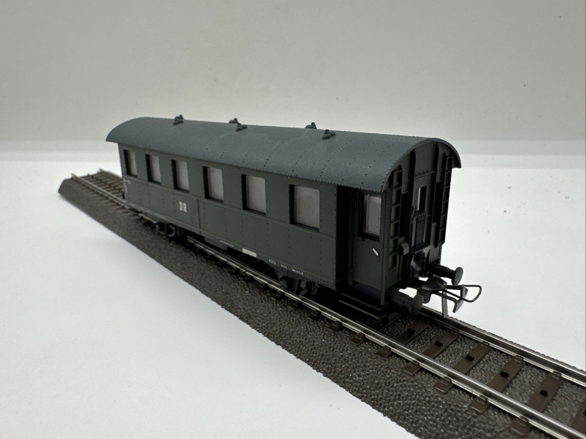 Piko Personenwagen 344-224 Bi 54 PI - DR - grün  - H0 HO #137