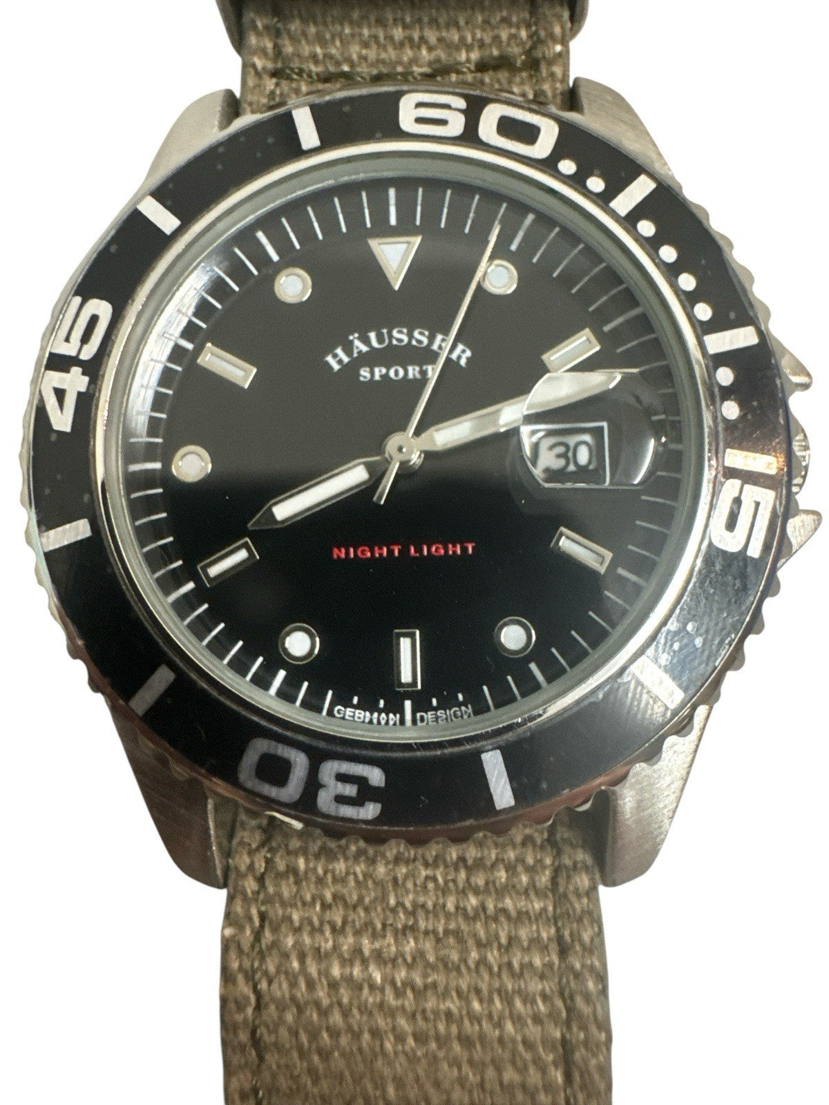 Häusser Sport Discovery Armbanduhr Läuft