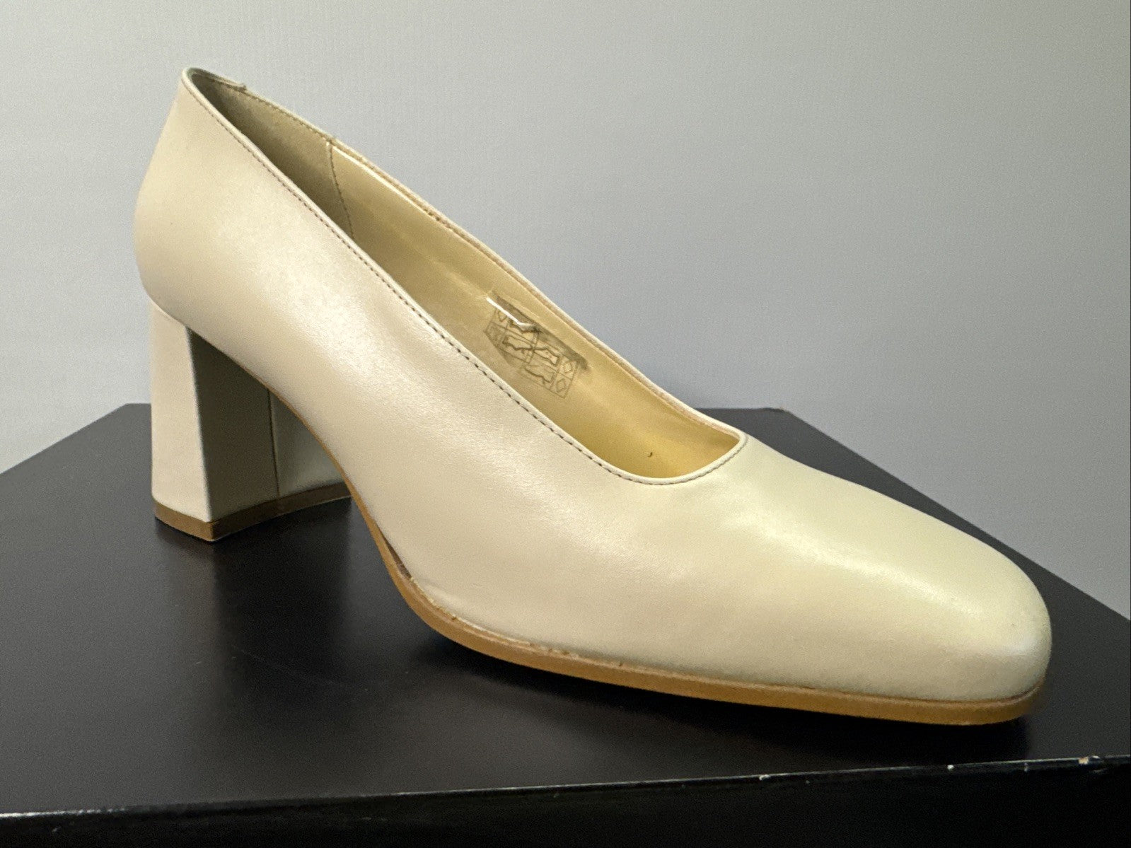 Donna Club Pumps Gr. 41 Leder Absatzschuh 