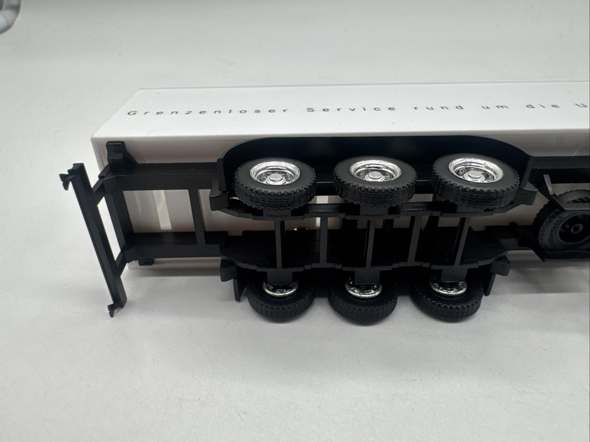 Mercedes Benz 1748 Kassel Truck Port   Herpa 1:87 #621