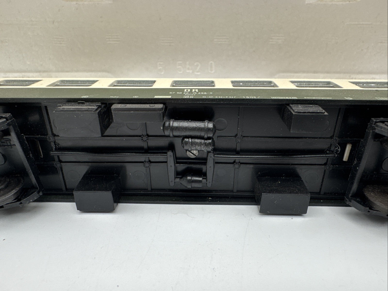 Modelleisenbahn PREFO Reisezugwagen 426/210 grün DR Spur H0 OVP