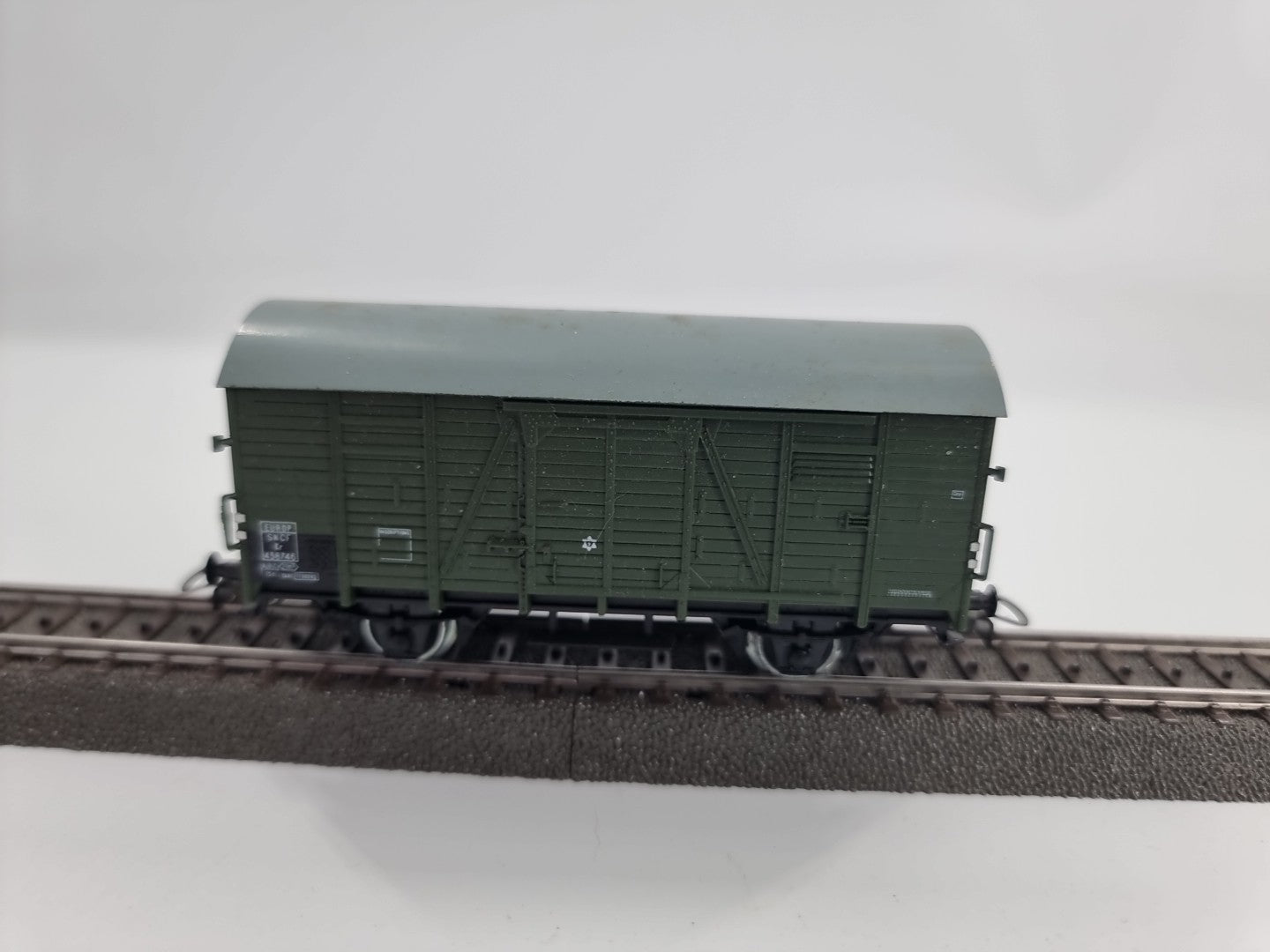 Piko H0 Gedeckter Güterwagen grün 438746 SCNF - H0 HO 1:87