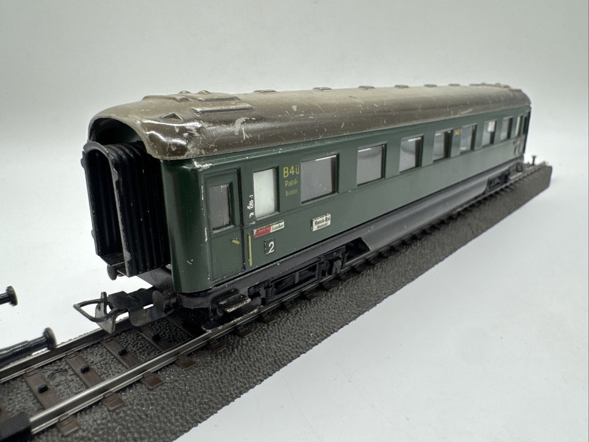 Märklin H0 346/1 B4ü Schürzenwagen 2. Klasse – Blech – Gussdrehgestelle – #683