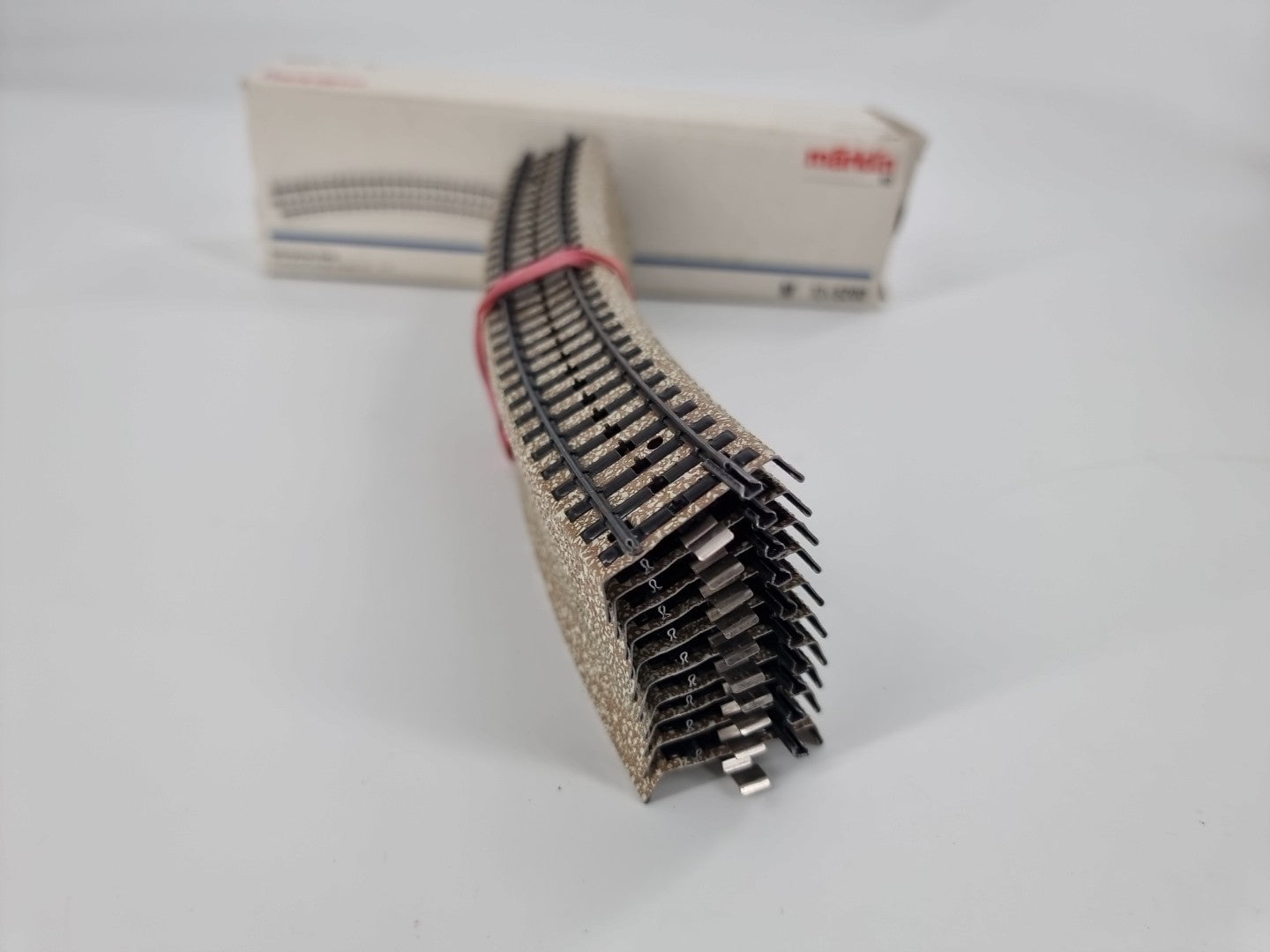 10x Märklin 5200 - gebogenes Gleisstück - M-Gleis - Spur H0 - 1/1