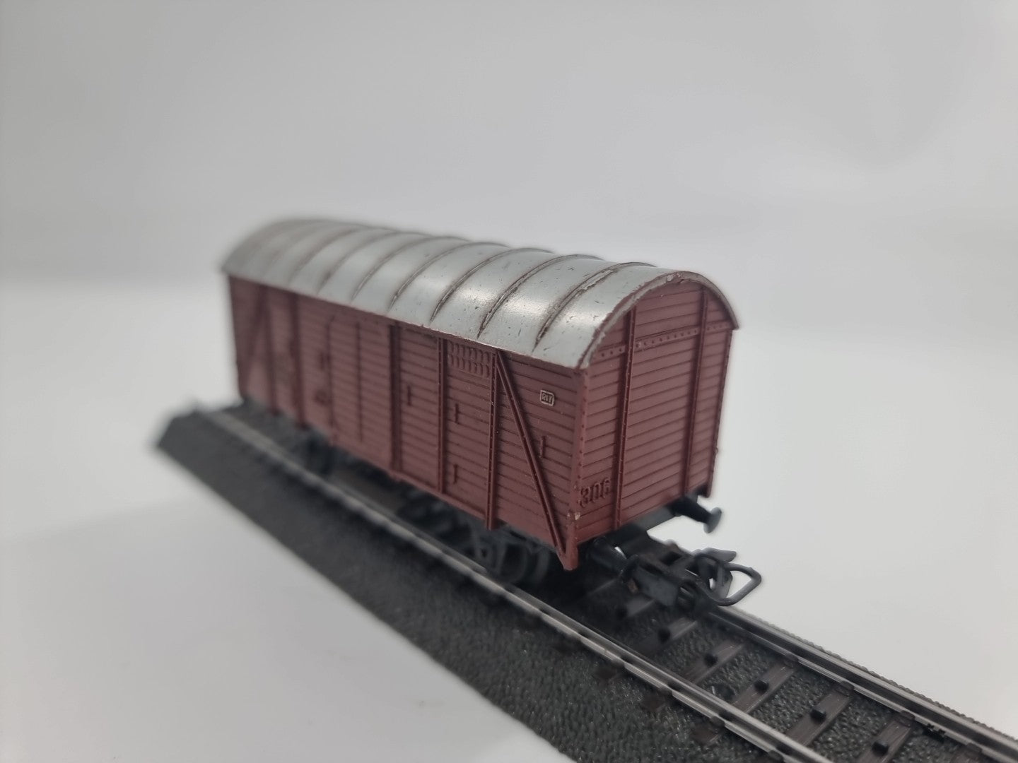 Märklin gedeckter Güterwagen - DB - 248  847 GmbH 39 - braun - H0 1:87