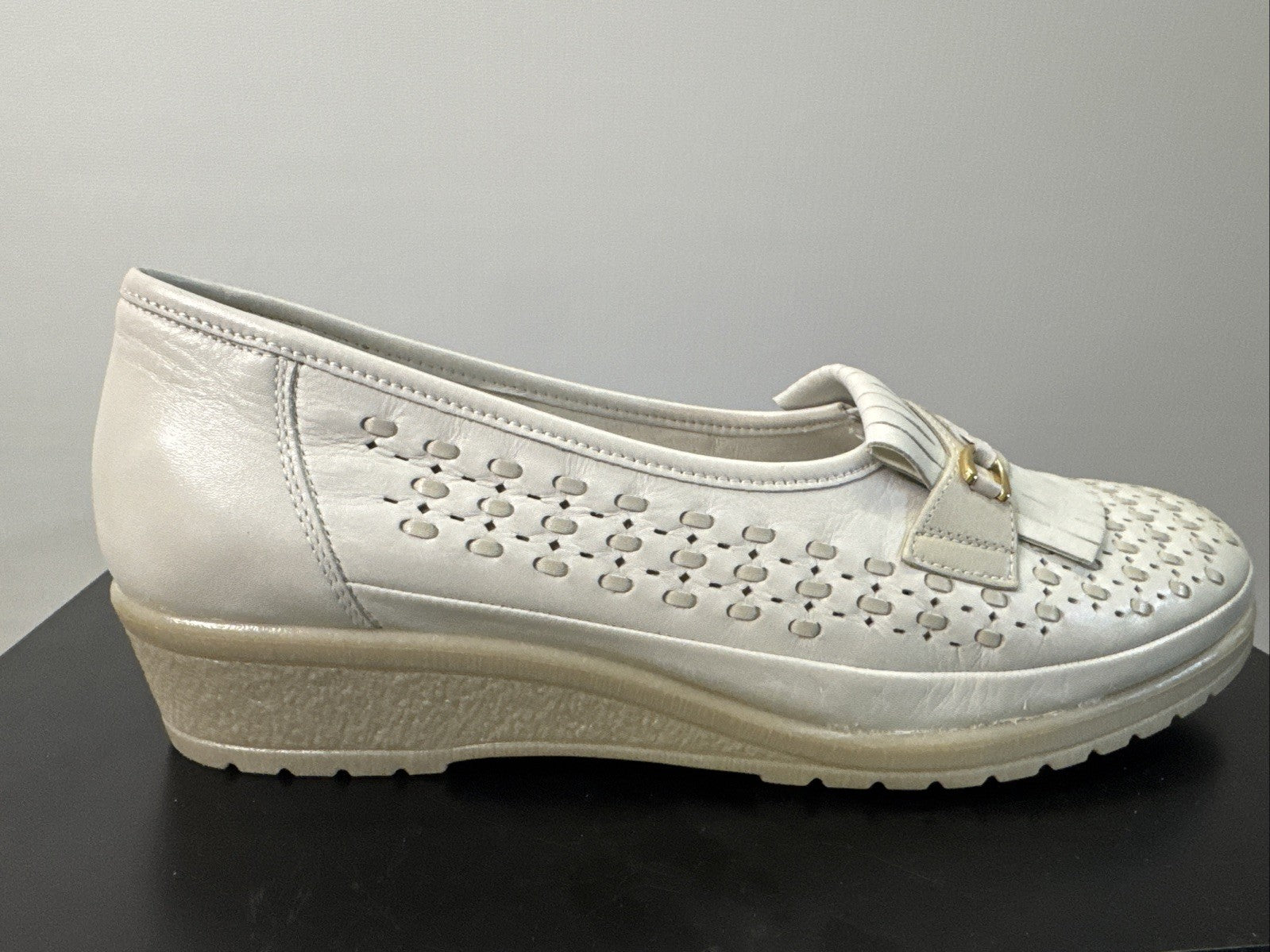 Ara Pumps Gr. 8 Weiß Leder Absatzschuh