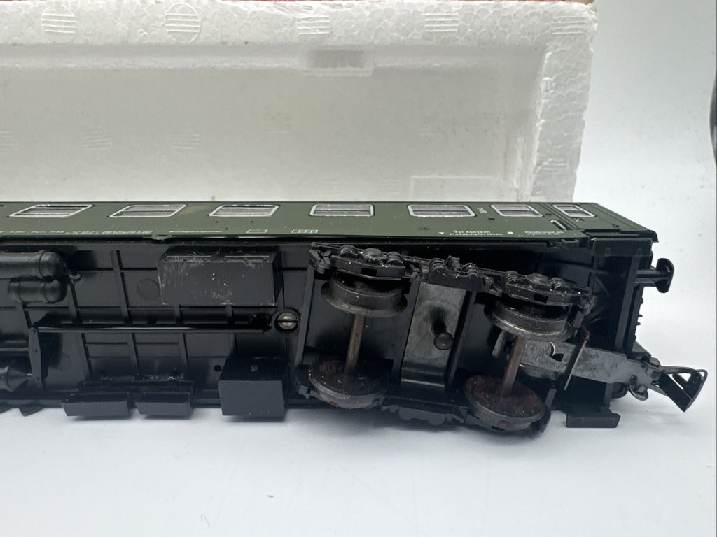 Schicht H0 426/50 Y - Reisezugwagen 2.Kl. der DR beleuchtet