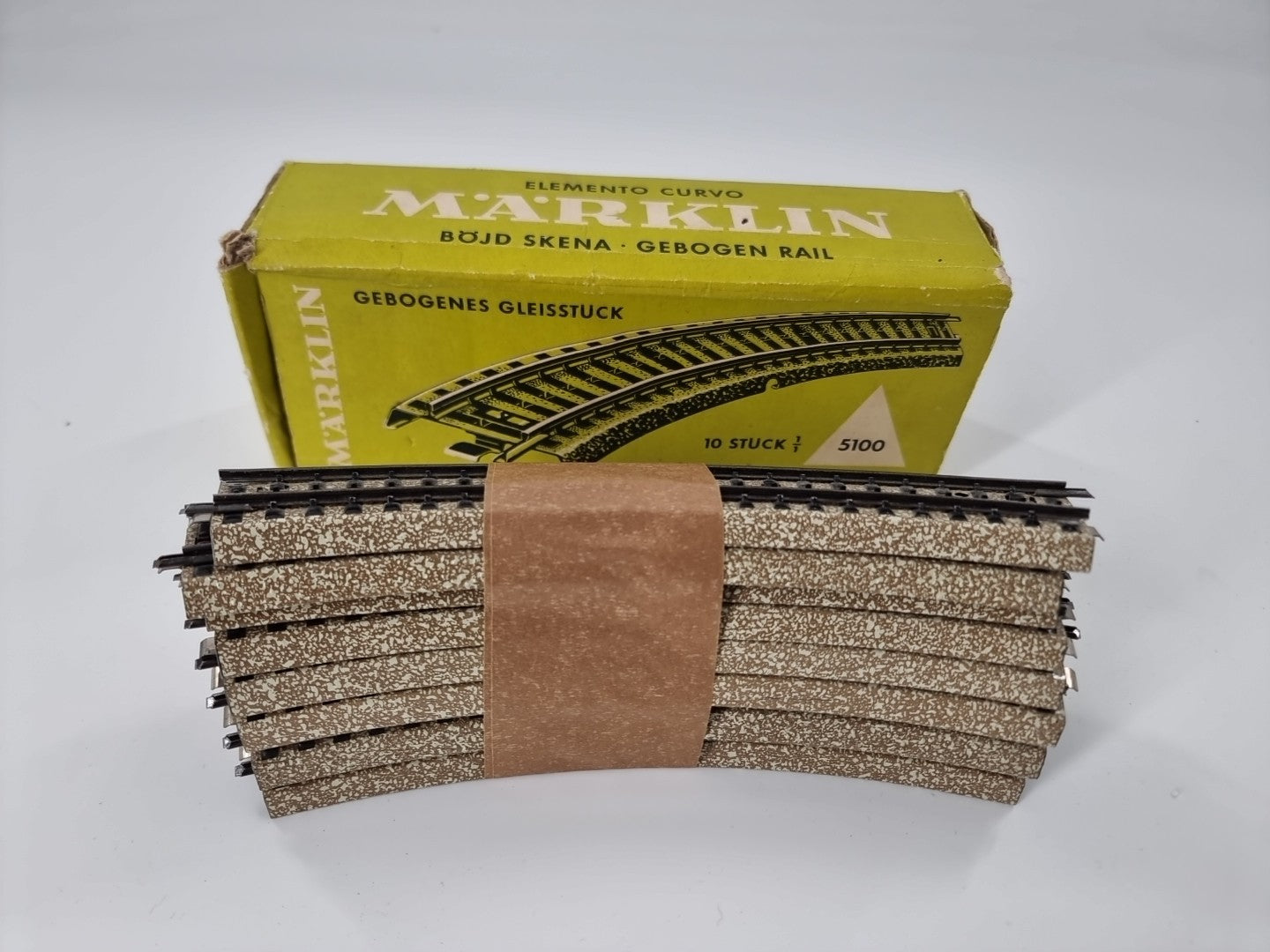 10 x Märklin 5100 M-Gleis gebogen In OVP