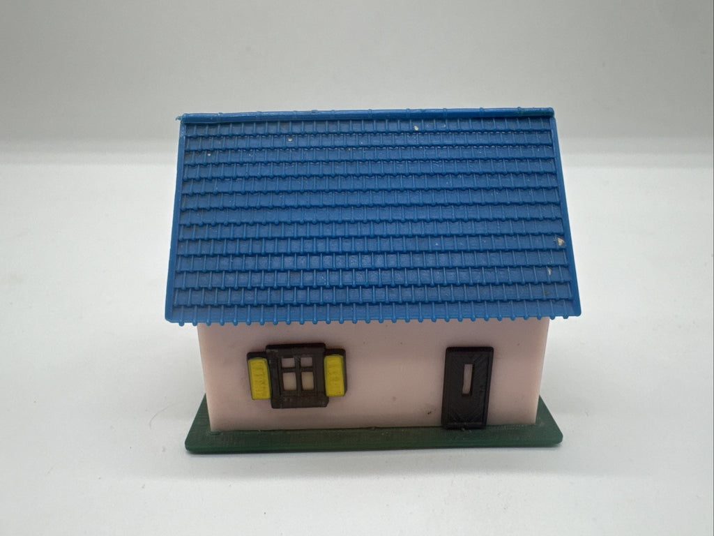 Spur H0 Einfamilienhaus befenstert