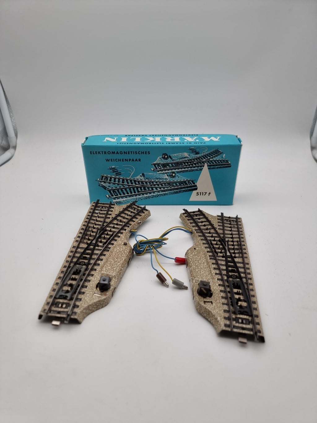 Märklin H0 5117 Weichenpaar guter getesteter Zustand in OVP Mit Querlochstecker