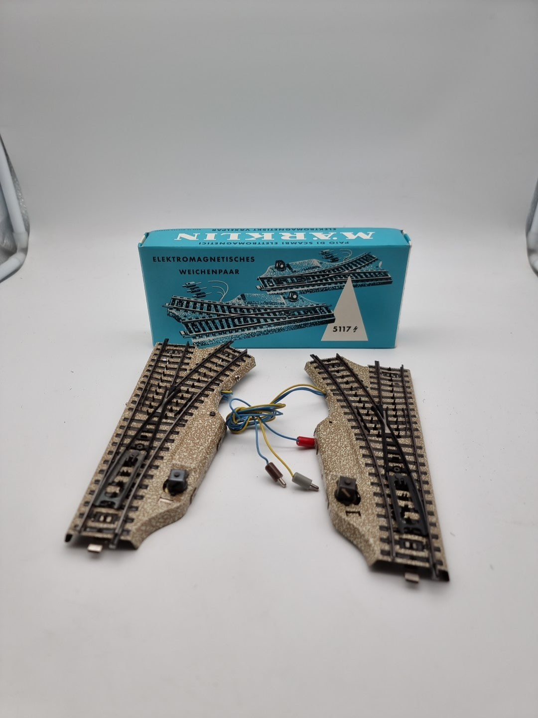 Märklin H0 5117 Weichenpaar guter getesteter Zustand in OVP Mit Querlochstecker