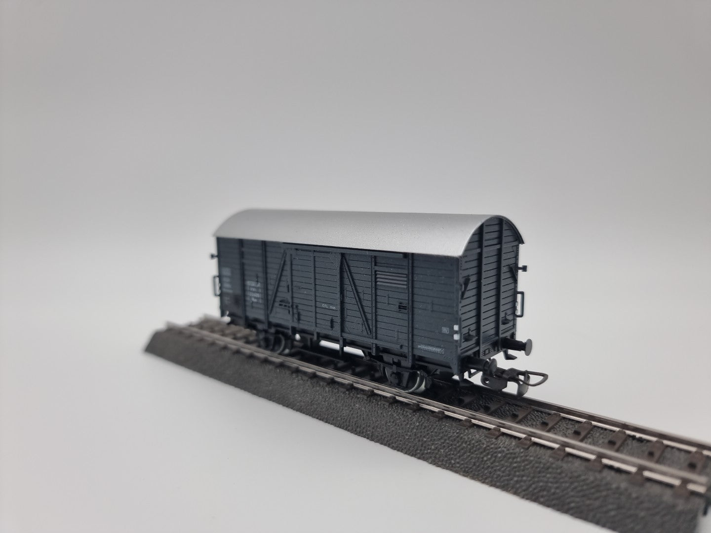 Piko 5/6437/014 - H0 - CFL - ged. Güterwagen -