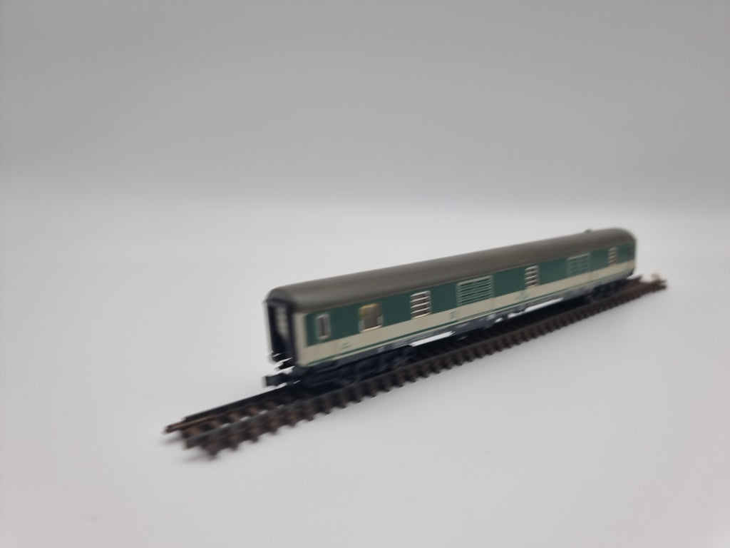 FLEISCHMANN 8190 Spur N Gepäckwagen Düm 902, DB, Epoche IV