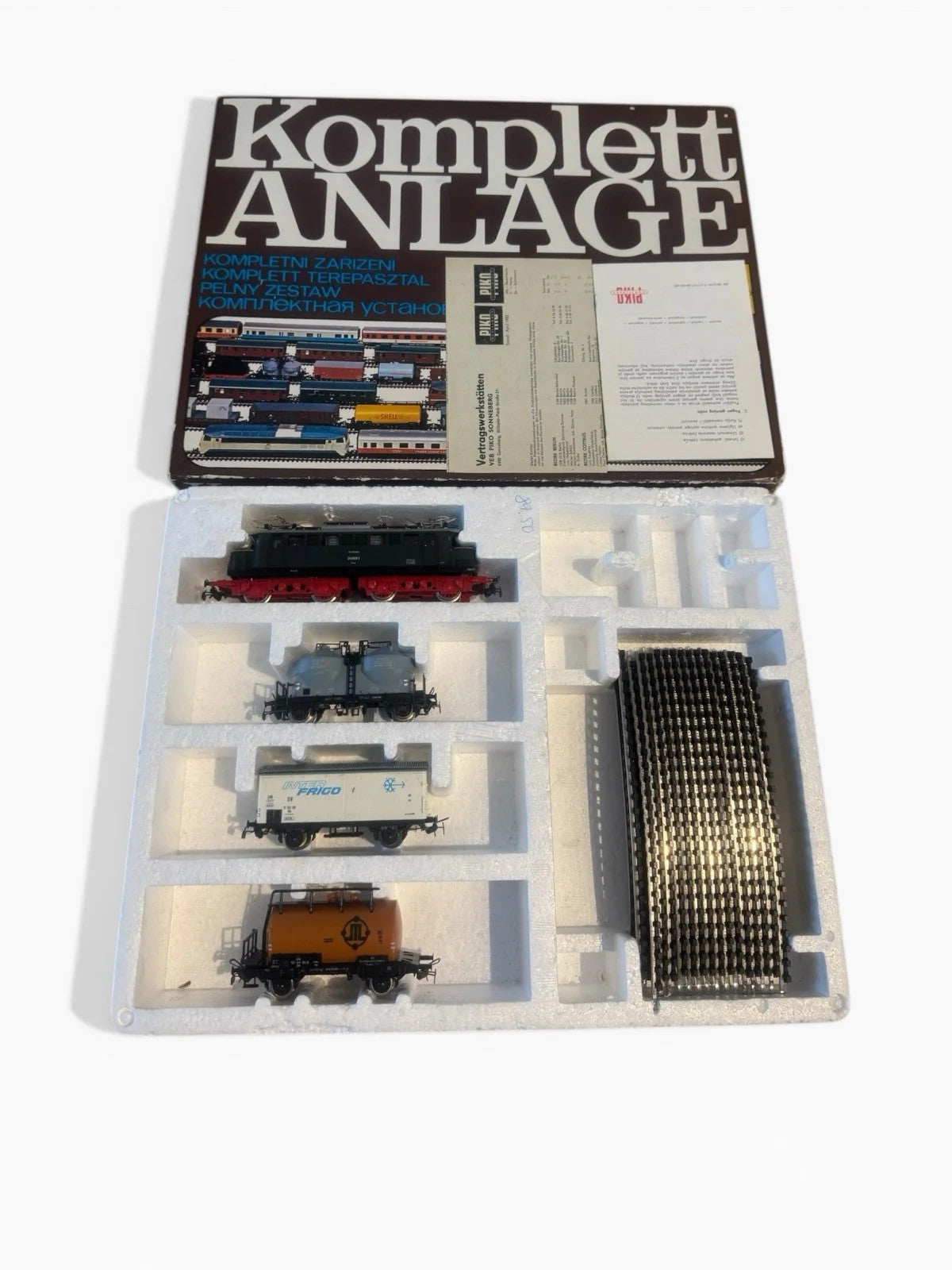 DDR Piko H0 1:87 Komplettanlage  5/0747/000 mit E Lok  244 068-3 OVP