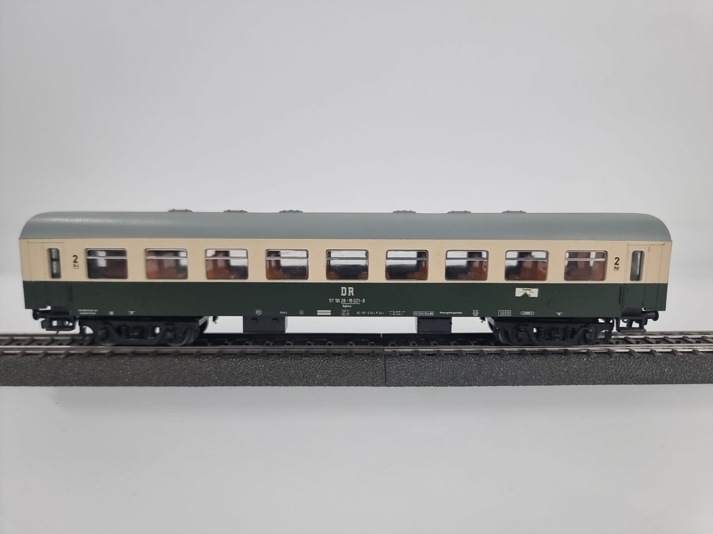 SCHICHT Personenwagen DR 575028-15021-8 Bghwe H0 Elfenbein/grün