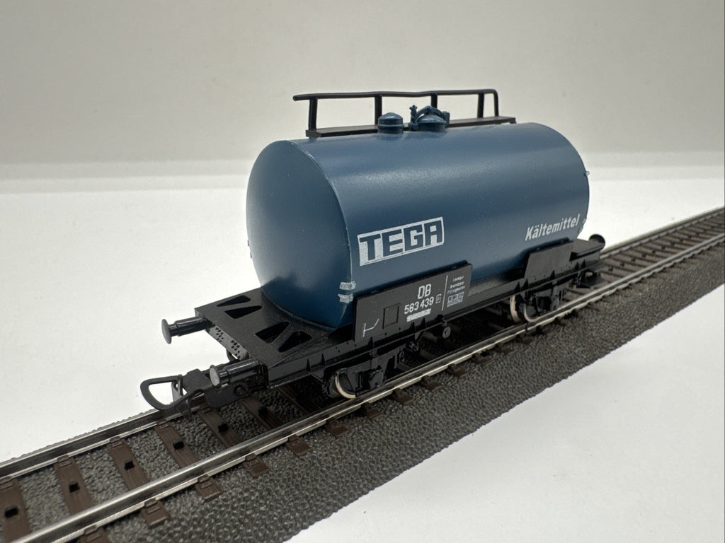 blauer Güterwagen / Kesselwagen TEGA  DB 583 439 in Größe H0 #151