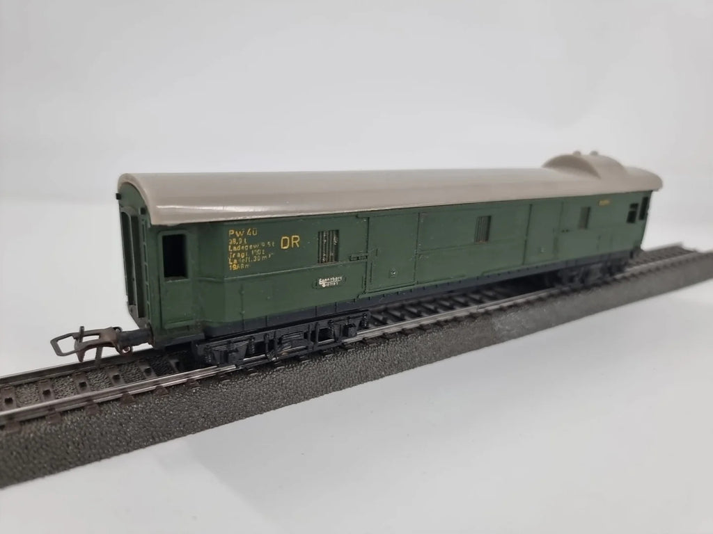 PIKO K 1992 H0 D-Zug Gepäckwagen Pw 4ü DR