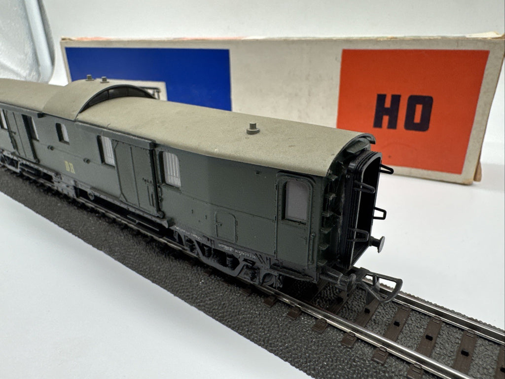 Schicht H0 Gepäckwagen DR 621-038