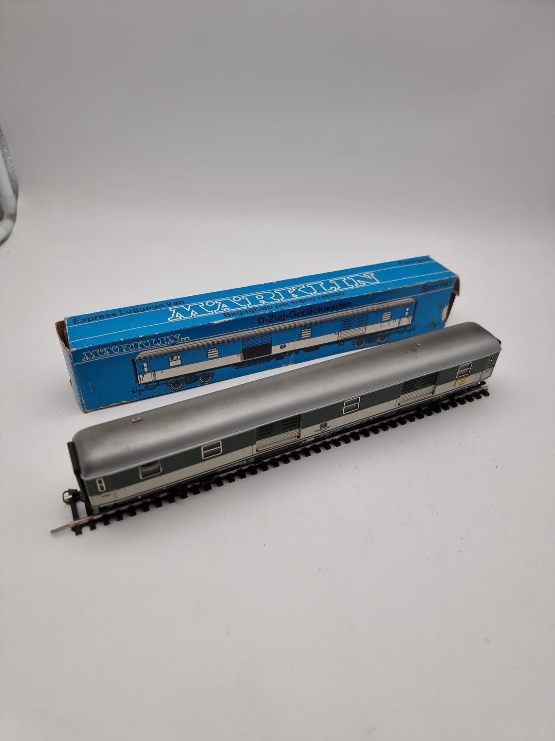 Märklin H0 4093 D-Zug-Gepäckwagen der DB, Düm 902, Kunstststoff,  27 cm,  OVP