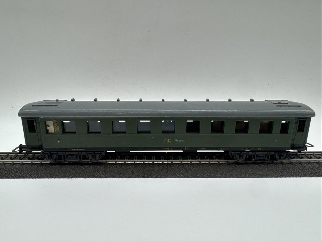 Piko Spur H0 18350 Personenwagen der DR Grün #68
