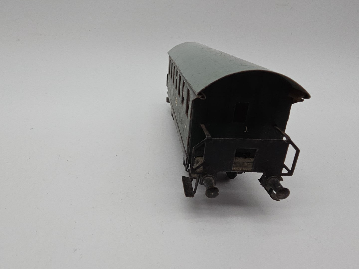 MES-47813	Trix Express H0 Blech Personenwagen mit Gebrauchsspuren,
