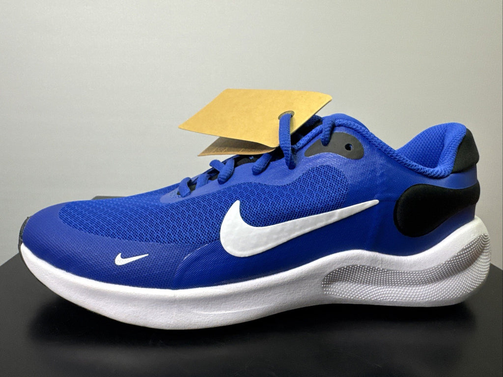 Nike Revolution 7 Gr. 38,5 Sneaker Unisex