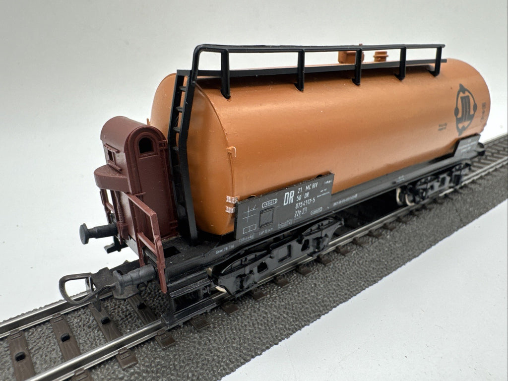 PIKO VEB Modellbahn"Kesselwagen DR - SCHWEDT"  Epoche III - #672