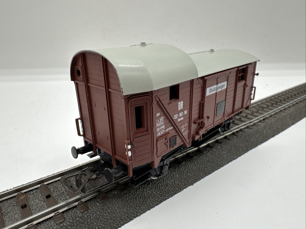 Piko H0 54/5260/5/56 Stückgutwagen DR # 133
