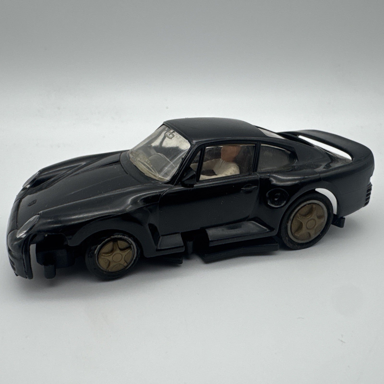 Carrera Servo 140  Porsche Carrera 944 in schwarz