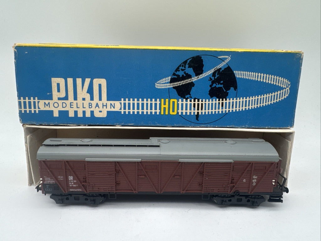 PIKO 5/132-012, Ged. Güterwagen, DR, EP 3 In OVP