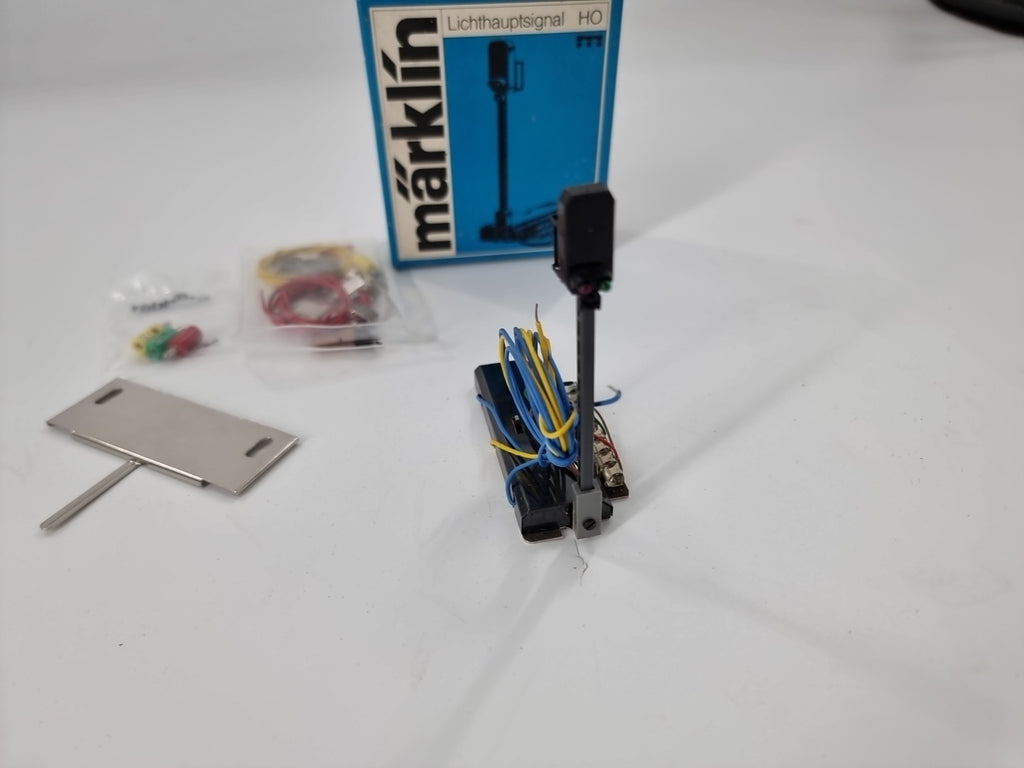 Märklin Spur H0 7239 Lichthauptsignal sehr guter Zustand mit OVP 